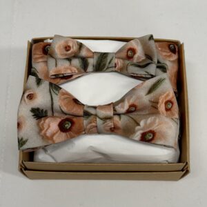 Mies & tytär-setti vaalea persikka kukka-kuosi